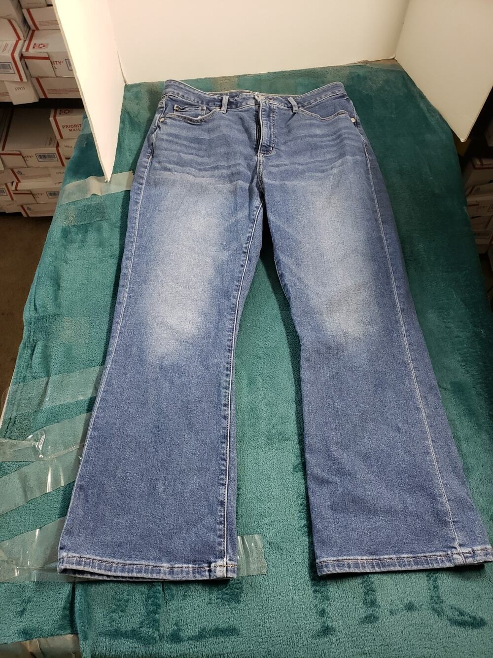 Loft Jeans Size 10 Womens Blue Pants Ladies Denim Mid Rise Bootcut Kick Cropped